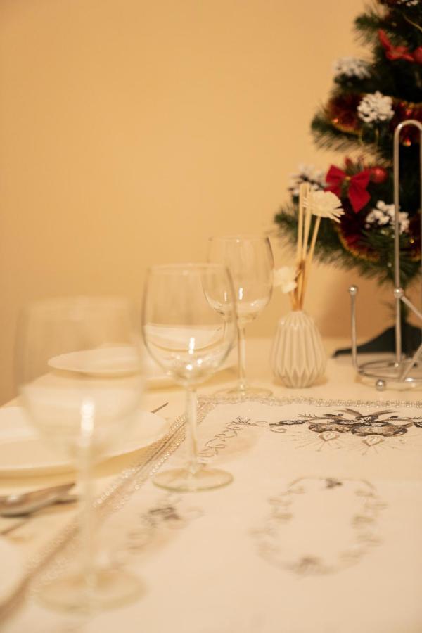 פראג Helen Homestay Vaclavske Namesti מראה חיצוני תמונה